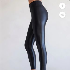Regular Rise 7/8 Legging in Takara Shine